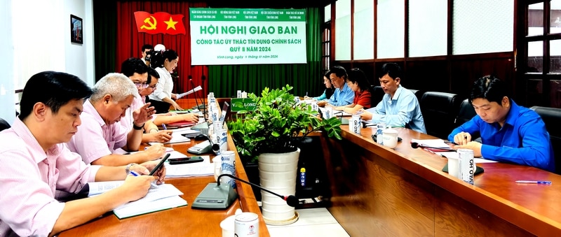 Ngân hàng Chính sách xã hội tỉnh giao ban công tác ủy thác tín dụng chính sách với các hội đoàn thể, ngày 11/7.