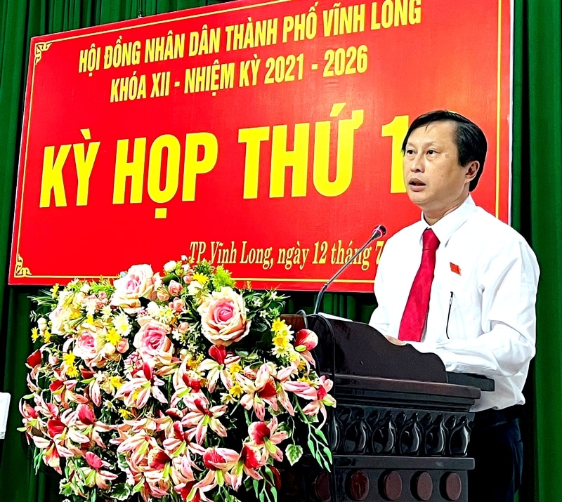 Ông Nguyễn Thanh Hà- Chủ tịch HĐND TP Vĩnh Long phát biểu bế mạc kỳ họp.