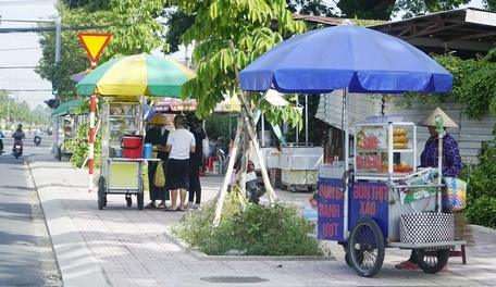 Người tiêu dùng cần lựa chọn cho mình những hàng quán sạch sẽ, thức ăn chế biến phải đảm bảo an toàn.