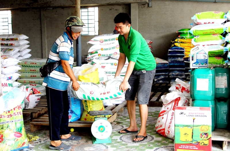 Đa dạng vật tư nông nghiệp là điều kiện thuận lợi cho nông dân lựa chọn để sản xuất.