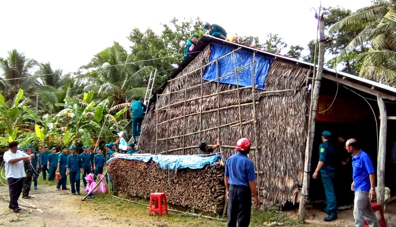 Những nhà yếu cần được chằng, chống, từng bước xây dựng kiên cố để chống chịu tốt hơn với gió mạnh, bão.