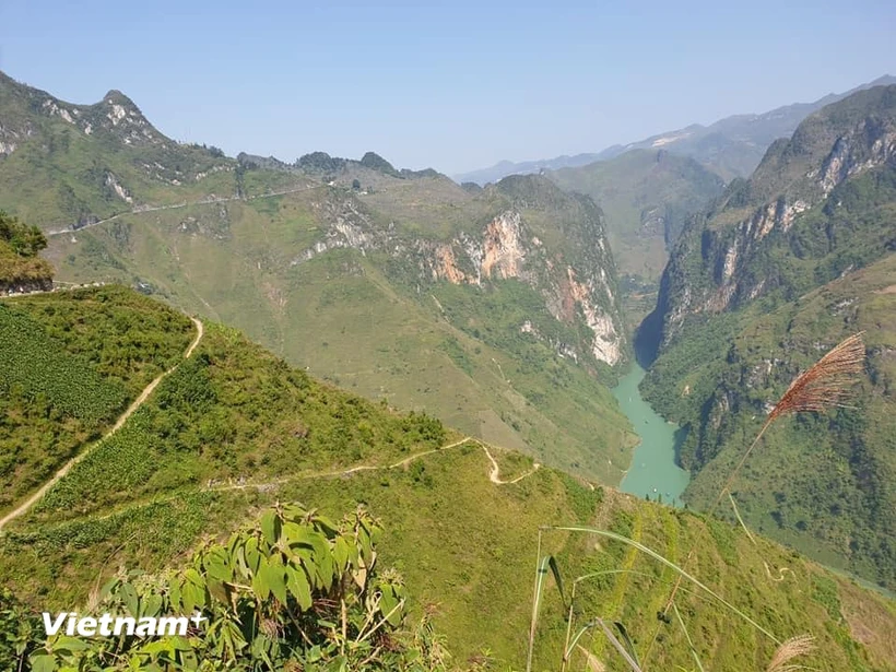 Công viên Địa chất toàn cầu Cao nguyên đá Đồng Văn là một trong 61 địa điểm tiềm năng được quy hoạch trở thành Khu Du lịch Quốc gia. (Nguồn: Vietnam+)