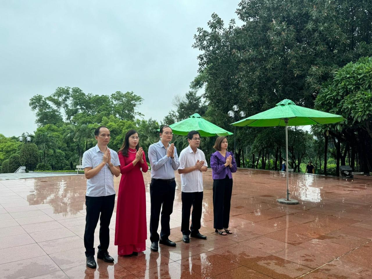 อนุสรณ์สถานวีรบุรุษและวีรชนแห่งจังหวัดวินห์ฟุก ภาพที่ 1