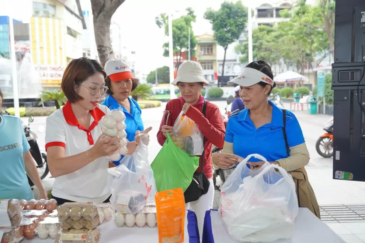 Đưa hàng hiệu giá hấp dẫn đến với người tiêu dùng: ‘Chìa khoá’ chinh phục niềm tin trong khó khăn