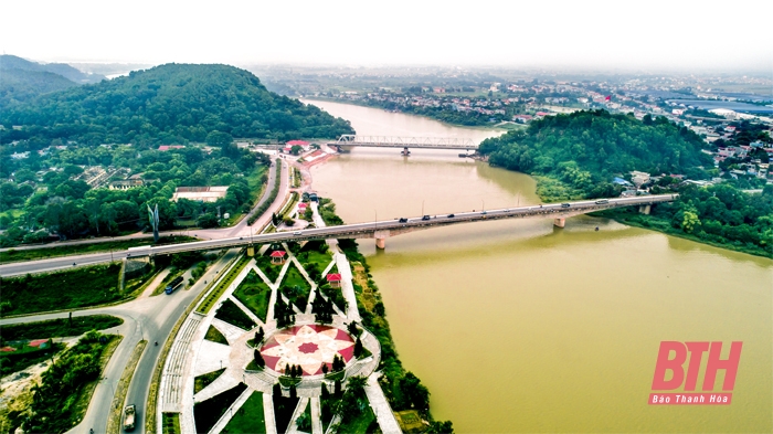 Cầu Hàm Rồng - “Chìm trong máu lửa lại vùng đứng lên”