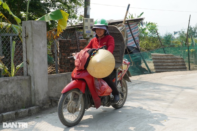 Xót xa cảnh chồng tai biến, vợ chật vật lo cho 6 miệng ăn - 4