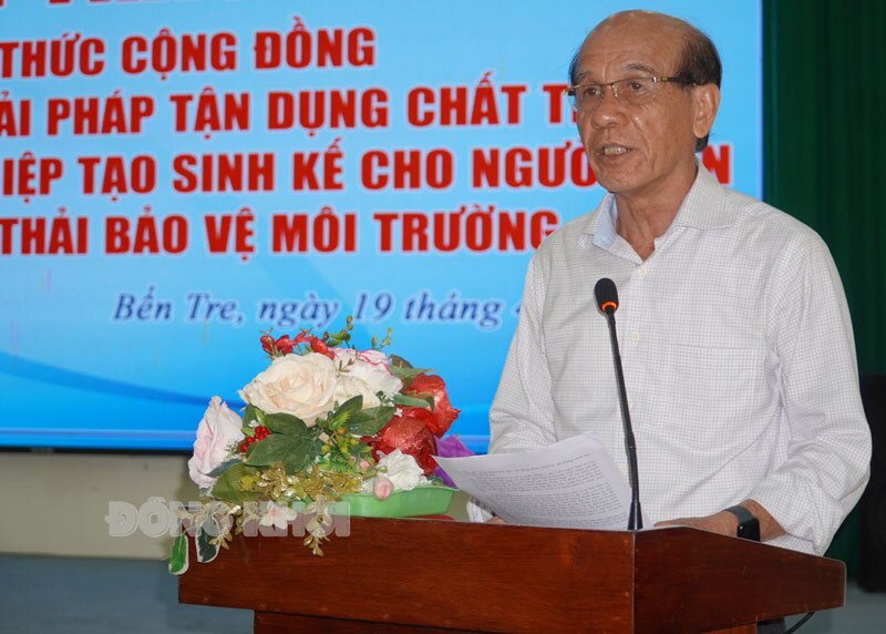 Chủ tịch Liên hiệp các Hội KH&KT tỉnh Nguyễn Quốc Bảo phát biểu tại hội thảo
