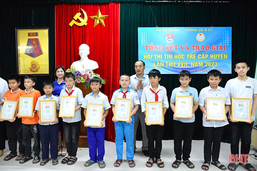 53 contestants won the XNUMXth Can Loc District Young Informatics ...