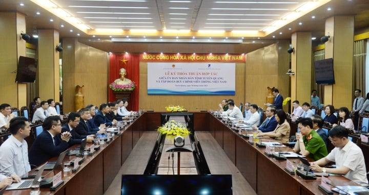 Tuyen Quang Provincial People's Committee and VNPT Group signed a ...