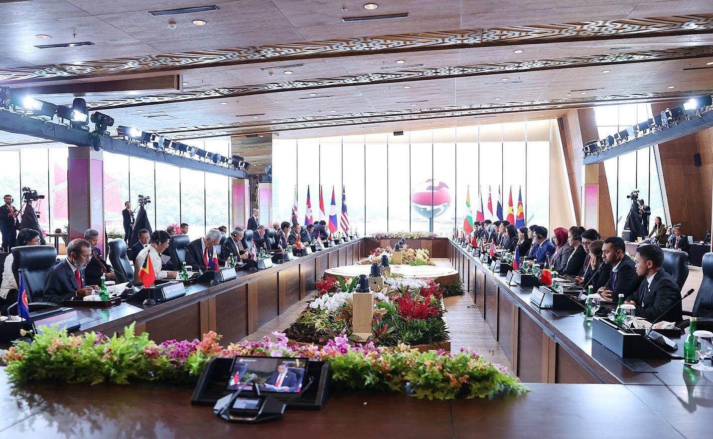 Thủ tướng nêu ba định hướng phối hợp giữa lập pháp và hành pháp trong ASEAN - Ảnh 4.