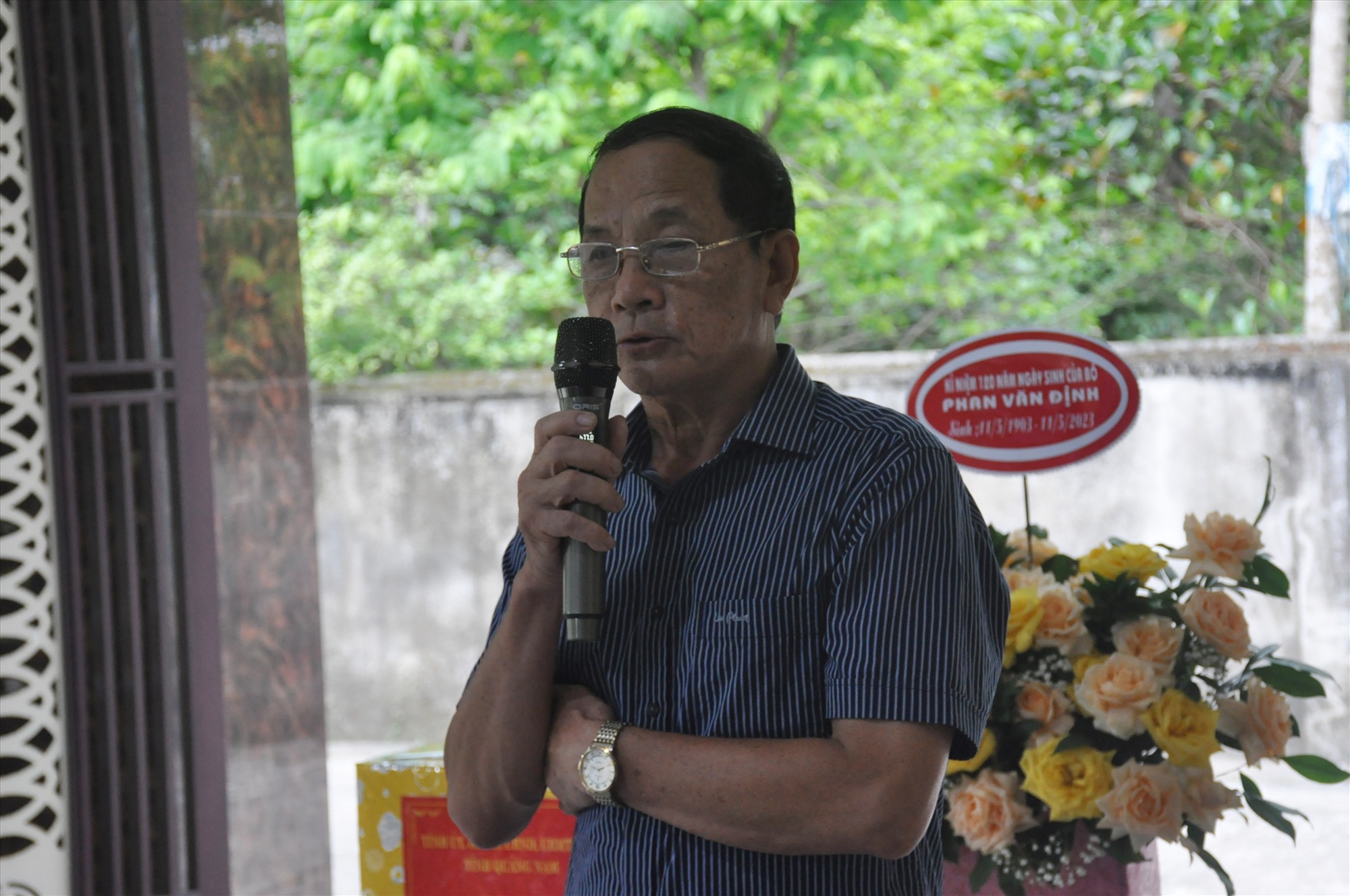 Standing Deputy Secretary of the Provincial Party Committee Le Van Dung ...