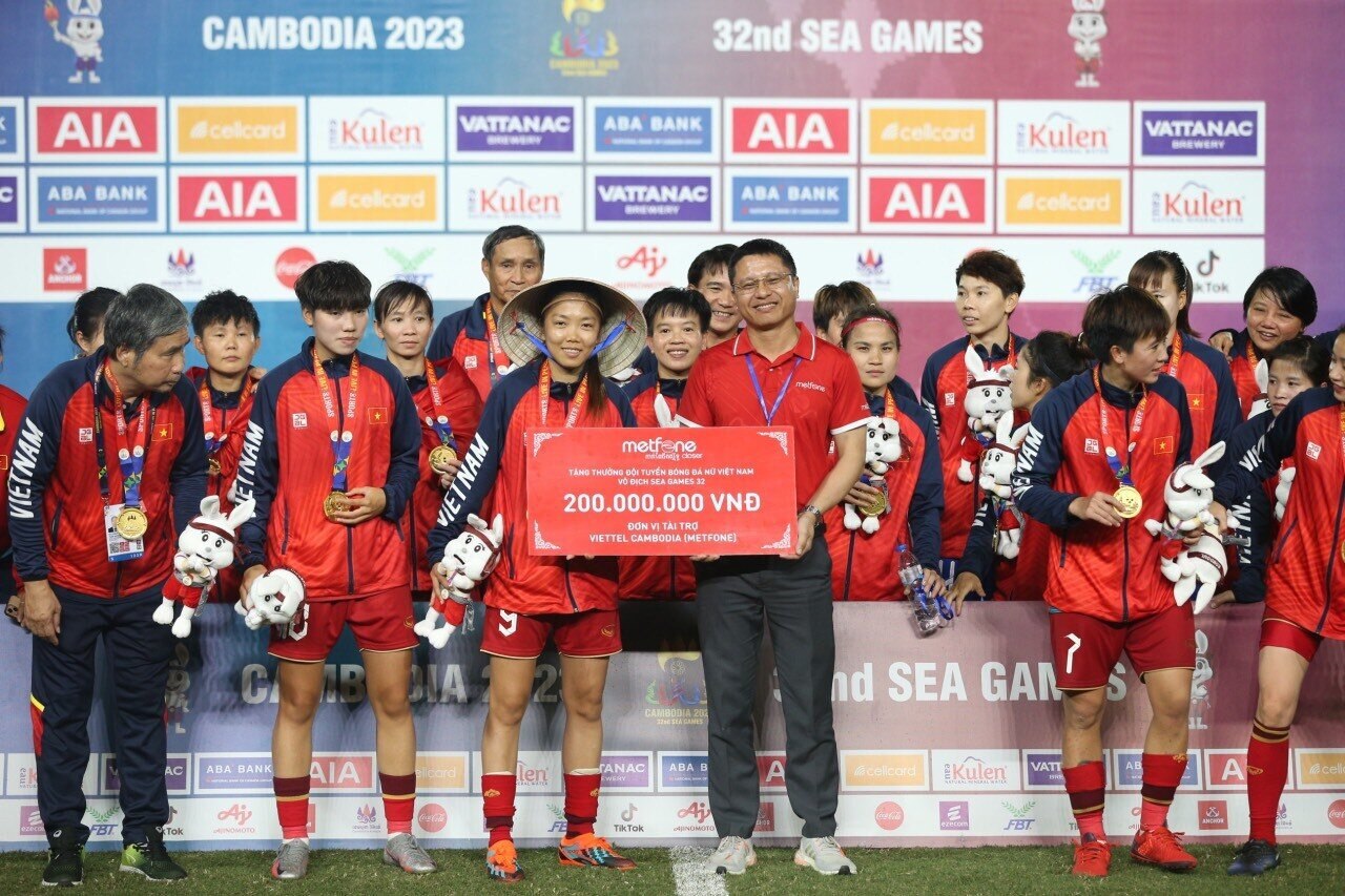 The Vietnamese Womens Team Received A Huge Reward After The Historic Gold Medal Vietnamvn 1284