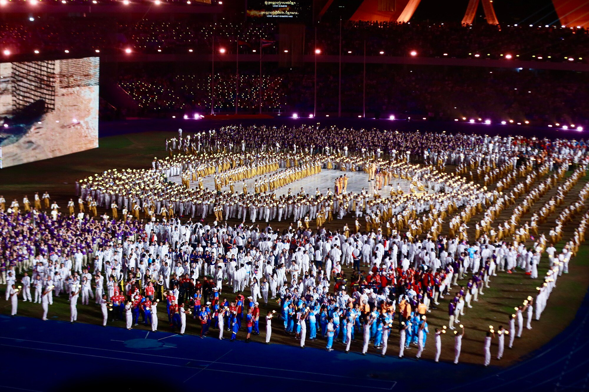 Cambodia successfully closed the SEA Games, greeting Thailand in 2025