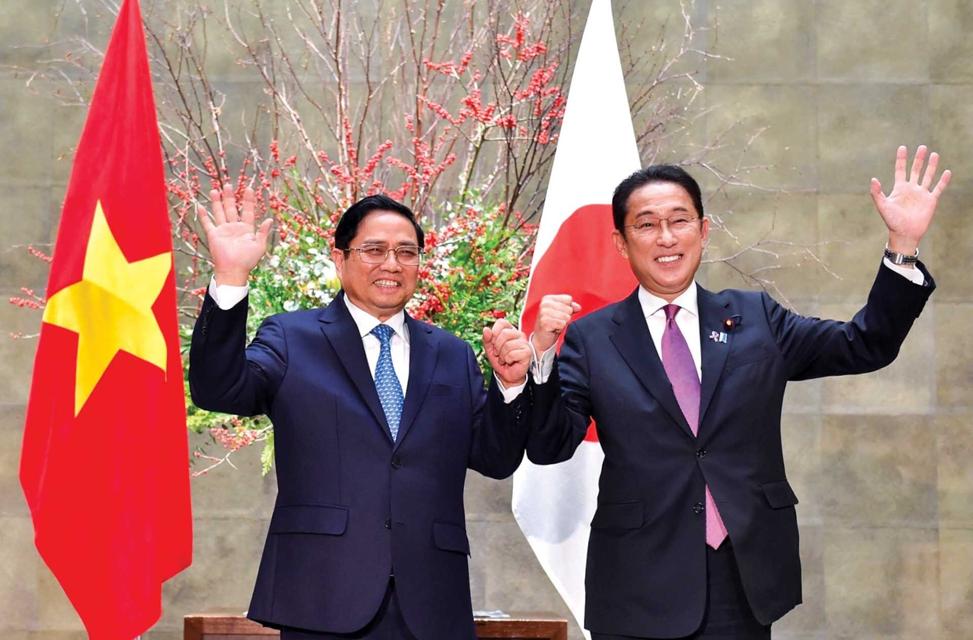 Thủ tướng Chính phủ Phạm Minh Chính và Thủ tướng Nhật Bản Kishida Fumio tại thủ đô Tokyo,  ngày 24/11/2021.