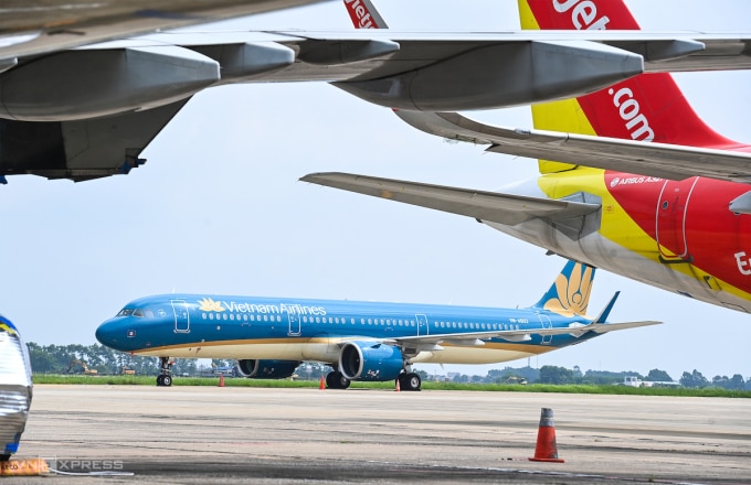 Máy bay các hãng hàng không đỗ tại sân bay Nội Bài. Ảnh: Giang Huy
