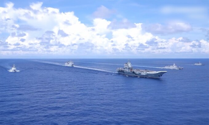 Tàu sân bay Sơn Đông và chiến hạm hộ tống diễn tập trên Thái Bình Dương tháng 8/2022. Ảnh: PLA