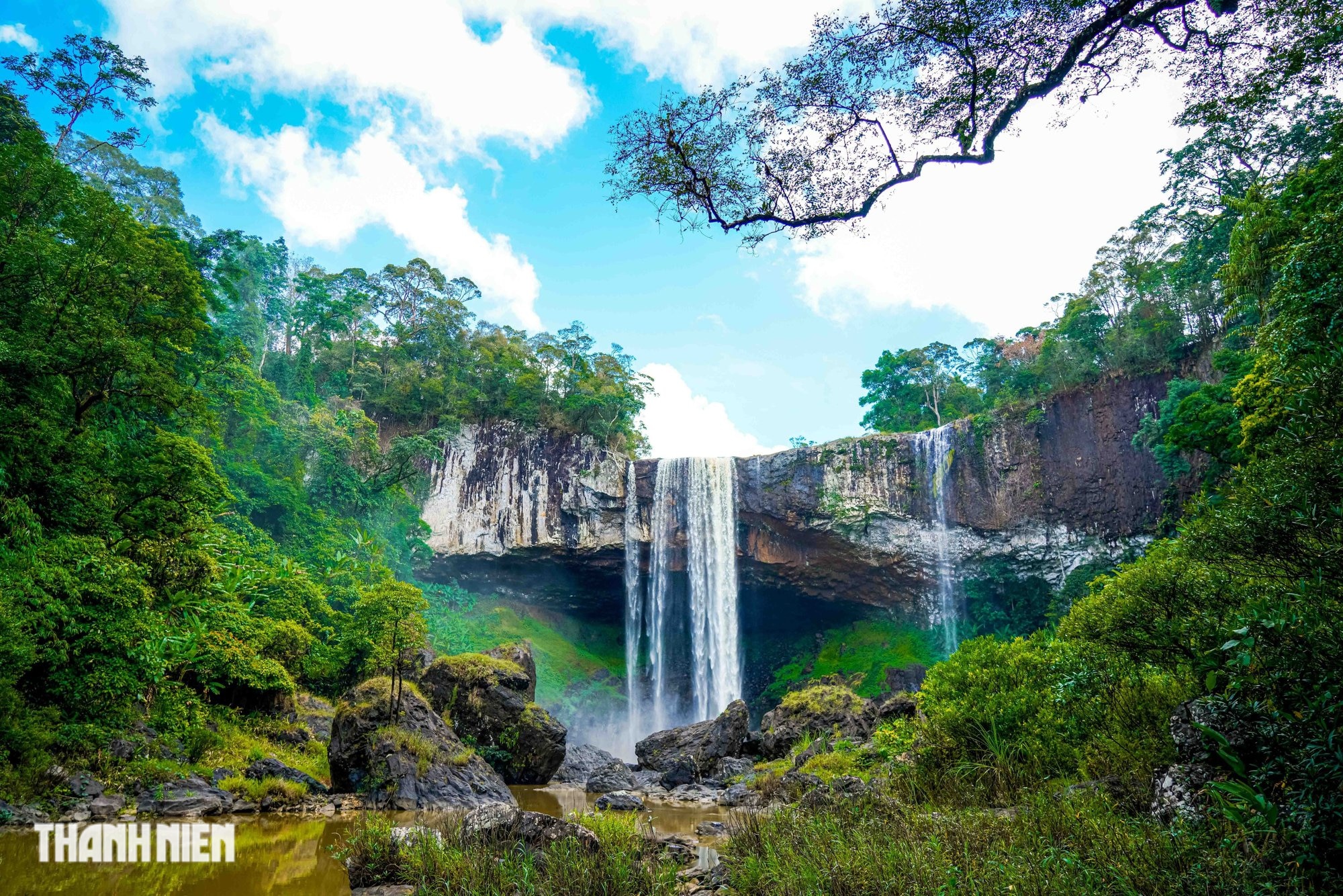 Самый красивый водопад Северо-Центрального нагорья, малоизвестный -  Vietnam.vn