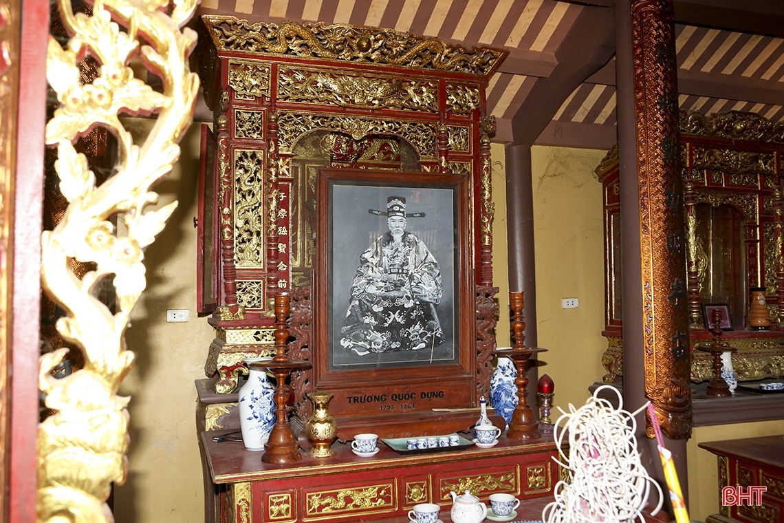 Thăm đền thờ Đông các đại học sỹ Trương Quốc Dụng ở Hà Tĩnh