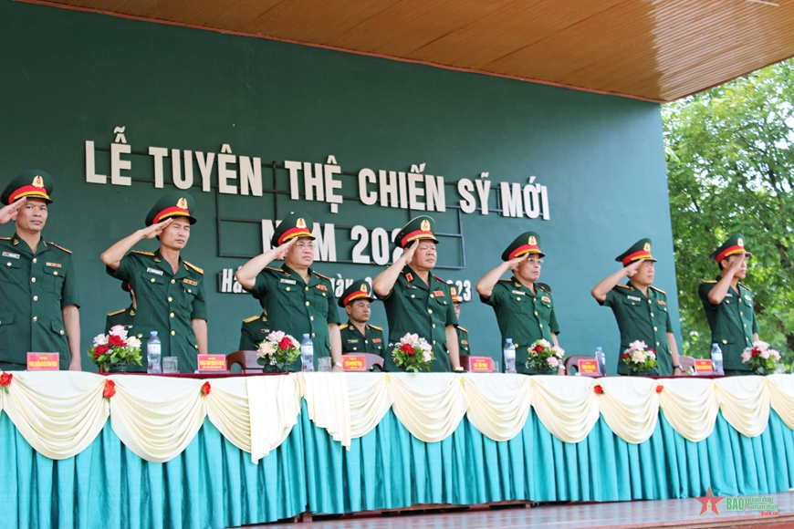 Military School of Military Region 3 holds the Oath of New Soldiers in ...