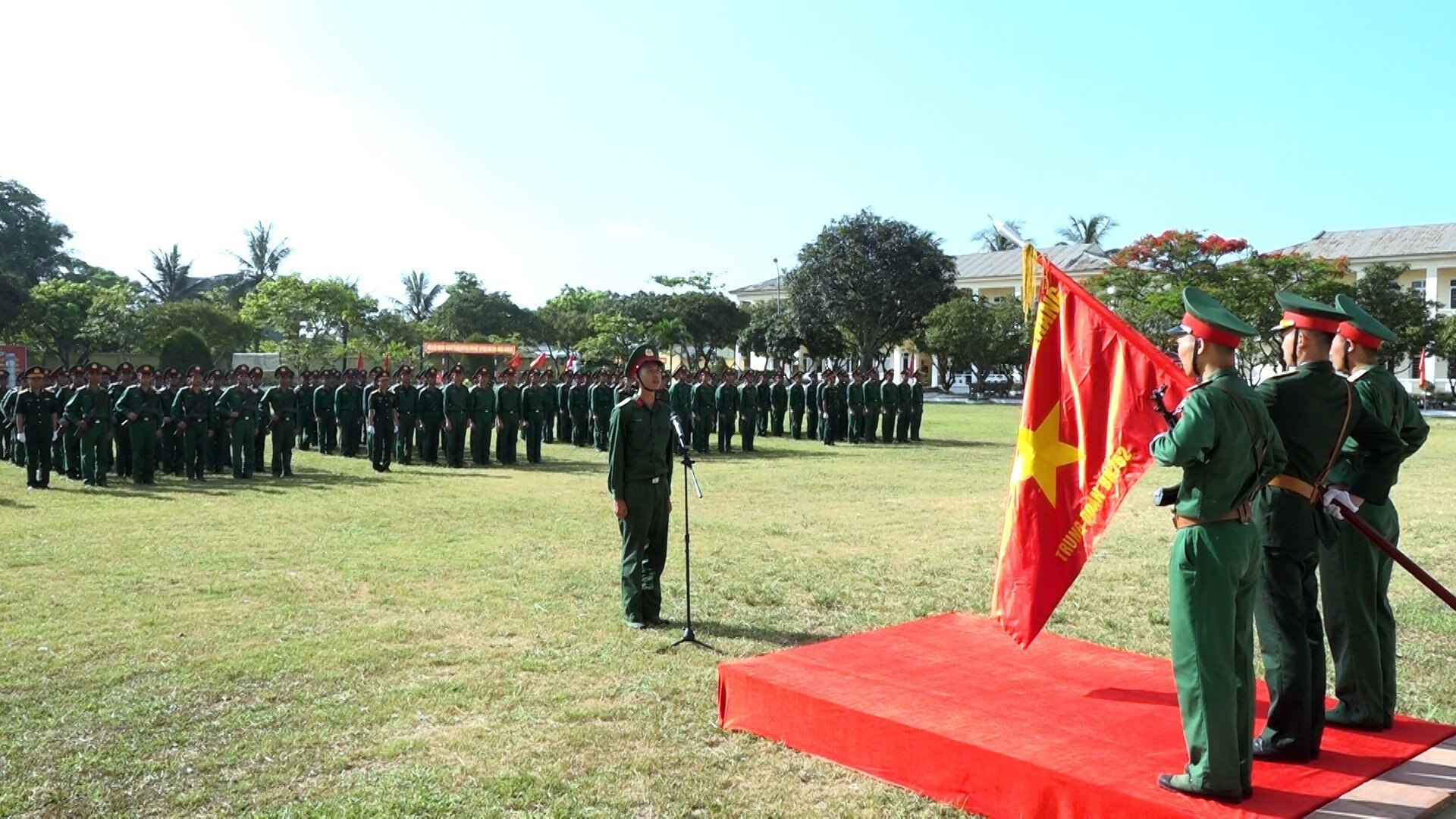 Trung đoàn 762 Bộ CHQS tỉnh tổ chức lễ tuyên thệ chiến sỹ mới