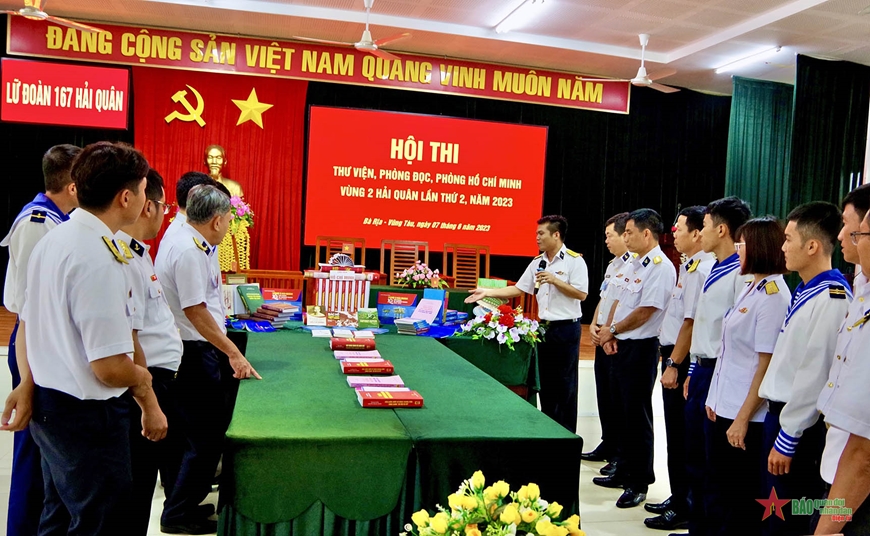 Region 2 of the Navy opens the HCM City Library, Reading Room and Room ...