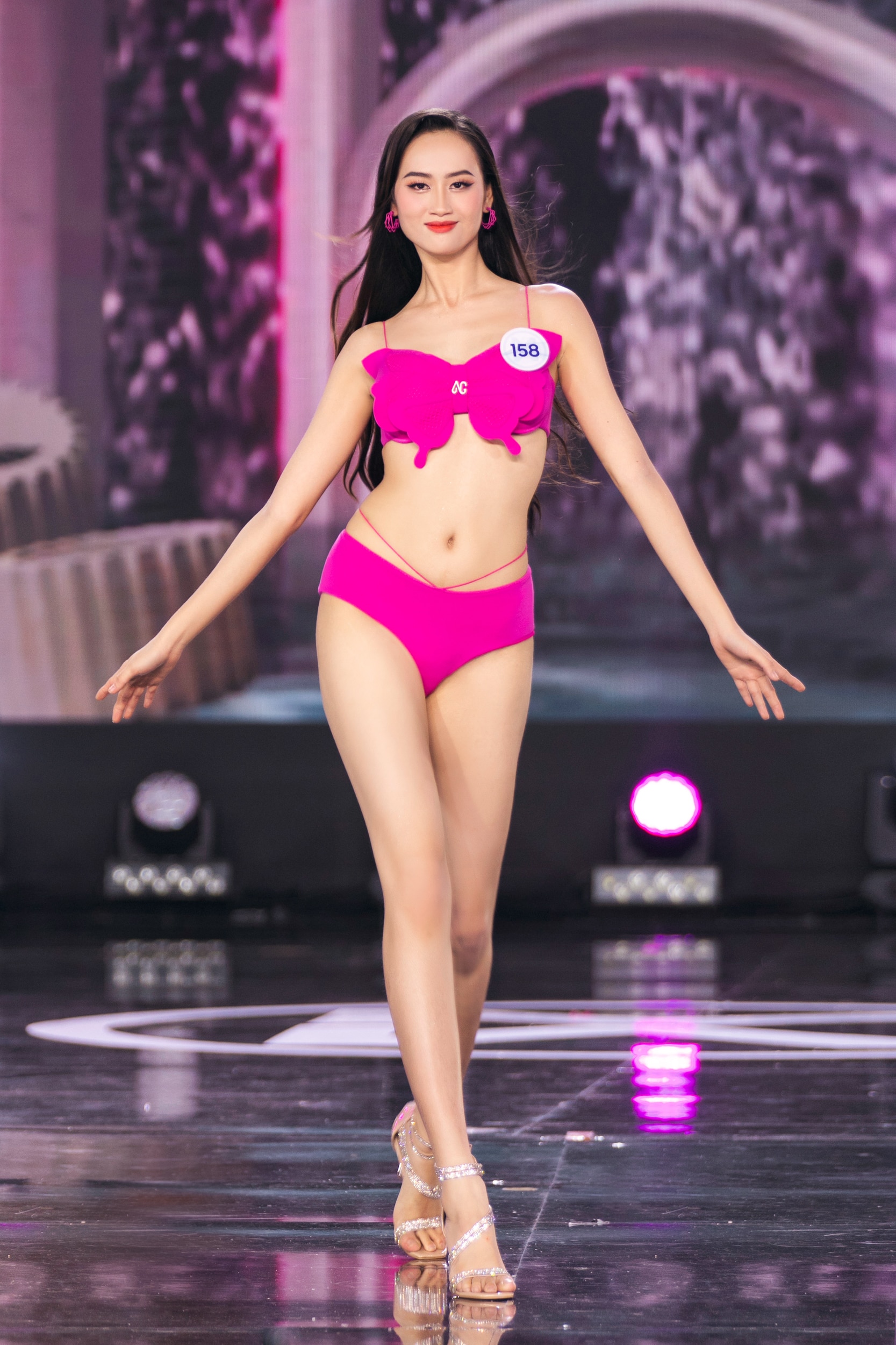 Miss World Vietnam 2022 contestants show beauty in swimsuits
