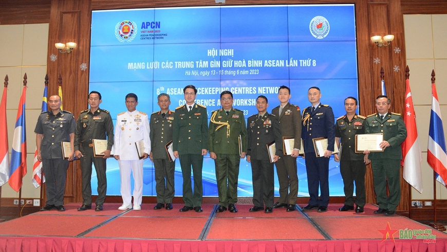 Closing the 8th ASEAN Peacekeeping Centers Network Conference - Vietnam.vn