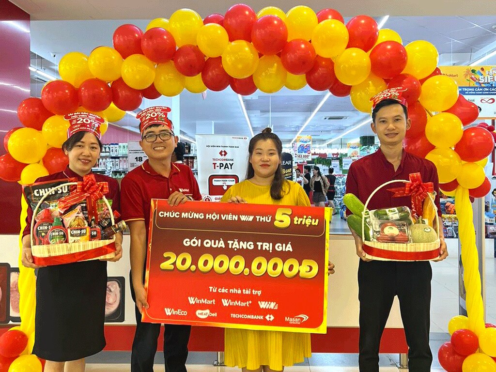 С радостью встречая лето, WinMart приветствует 5-миллионного члена WIN -  Vietnam.vn