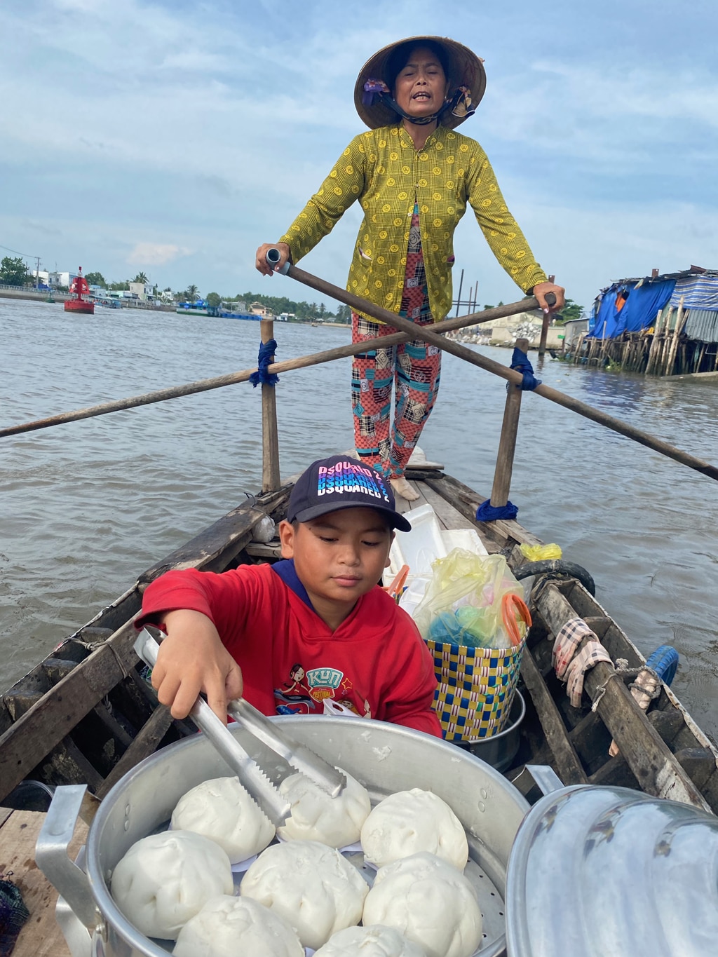 Дети плавают на словах - Vietnam.vn