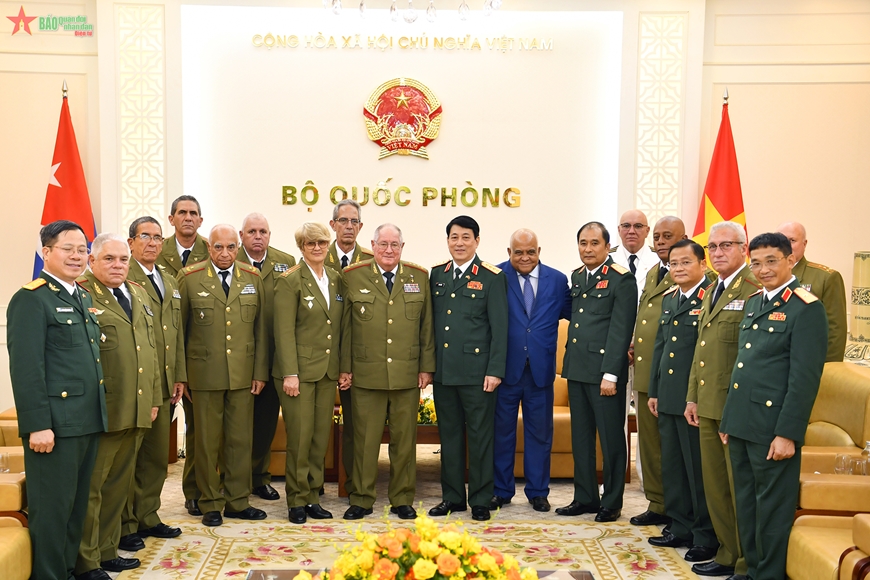 General Luong Cuong meets with Minister of Revolutionary Armed Forces ...