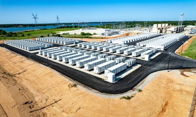 Một cơ sở lưu trữ điện bằng pin khổng lồ ở Texas. Ảnh: PV Magazine