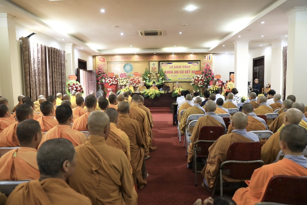 250 hành giả tham gia khóa An cư kết hạ PL.2567-DL.2023 tại chùa Trình