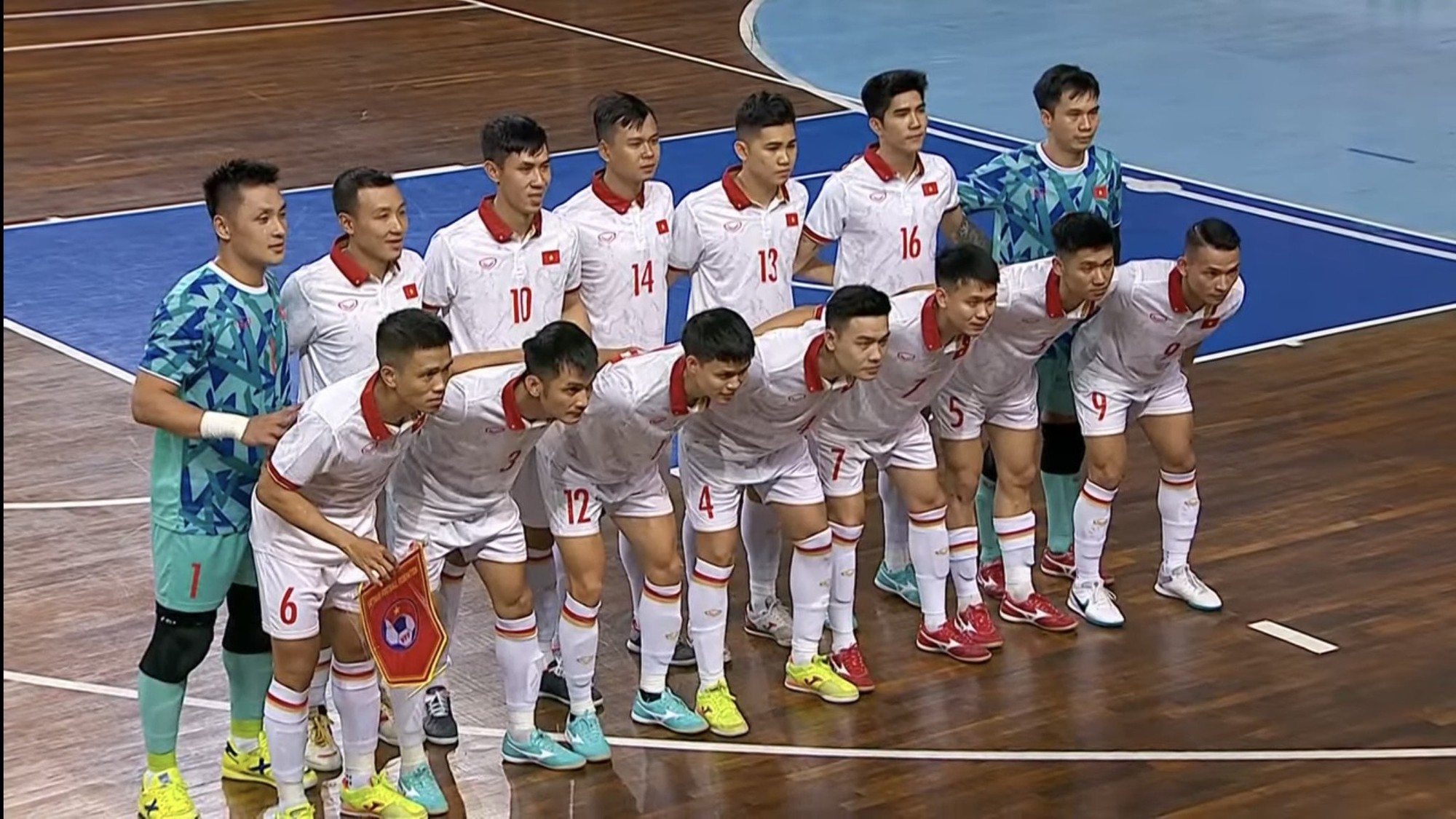 Vietnam futsal team holds a draw against Paraguay - Vietnam.vn