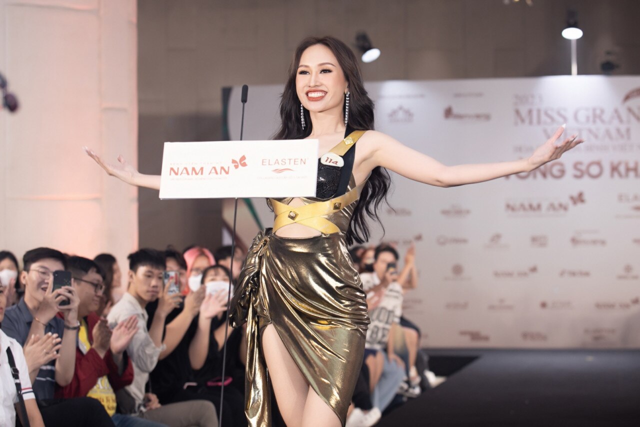 Miss Grand Vietnam 2023: Nhiều thí sinh hô tên kèm đọc thơ, gằn giọng 8