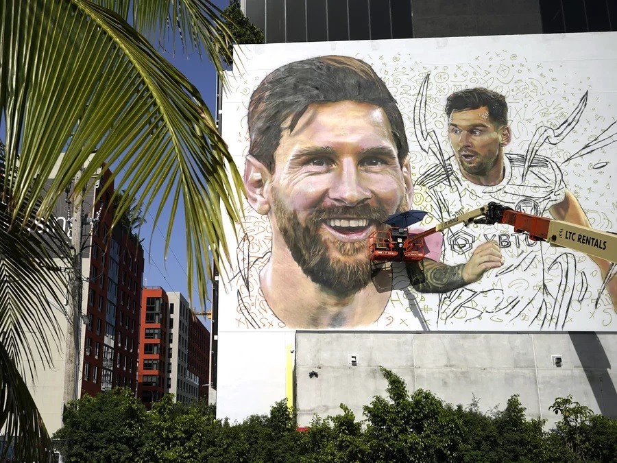 Bánh kem vẽ hình cầu thủ Messi phong cách hoạt hình  Tiệm Bánh Mon Chéri   Bánh kem dễ thương