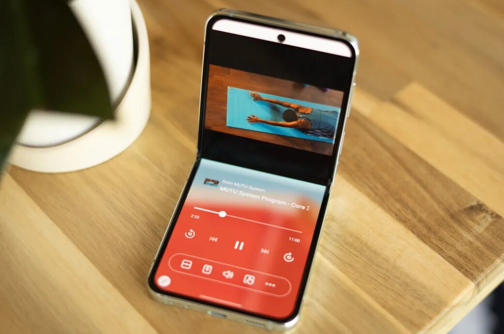 Trải nghiệm mẫu smartphone màn hình gập Galaxy Z Flip5 - Ảnh 4.