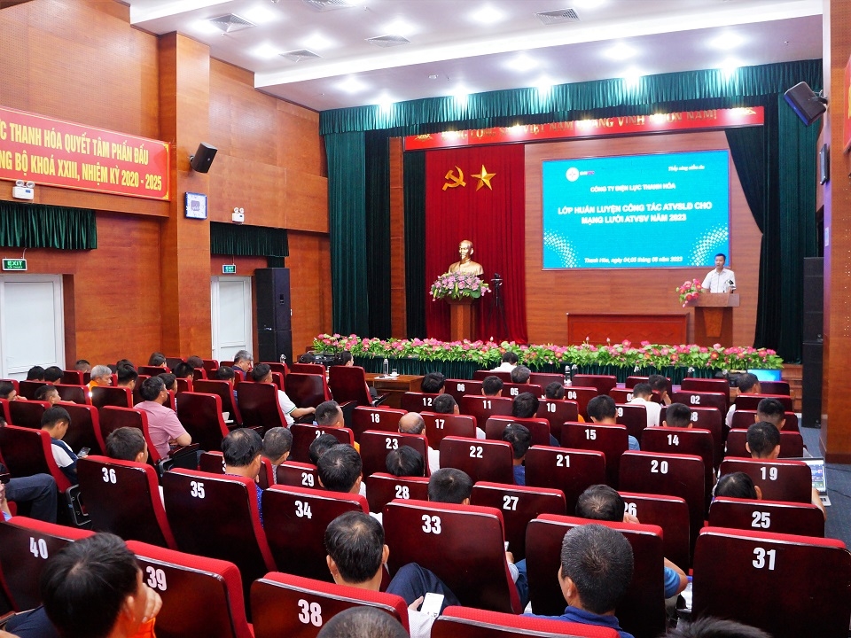 PC Thanh Hoa organizes training on occupational safety and health ...