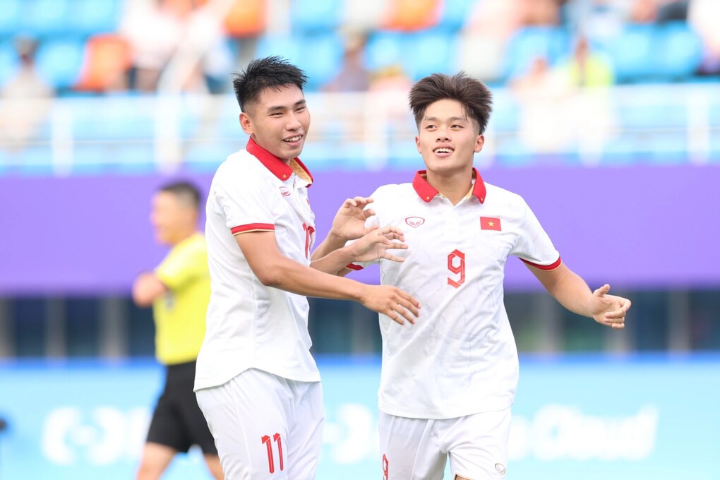 Báo Trung Quốc nói điều bất ngờ về chiến thắng của Olympic Việt Nam - 1