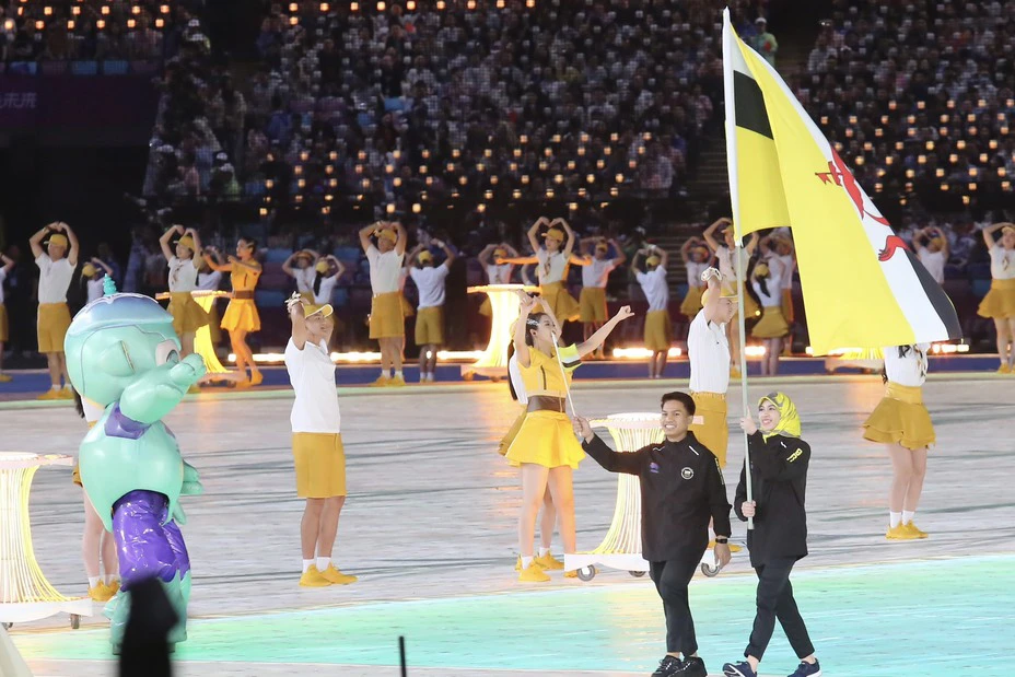 Impressed By The Colorful Opening Ceremony Of ASIAD 19 - Vietnam.vn