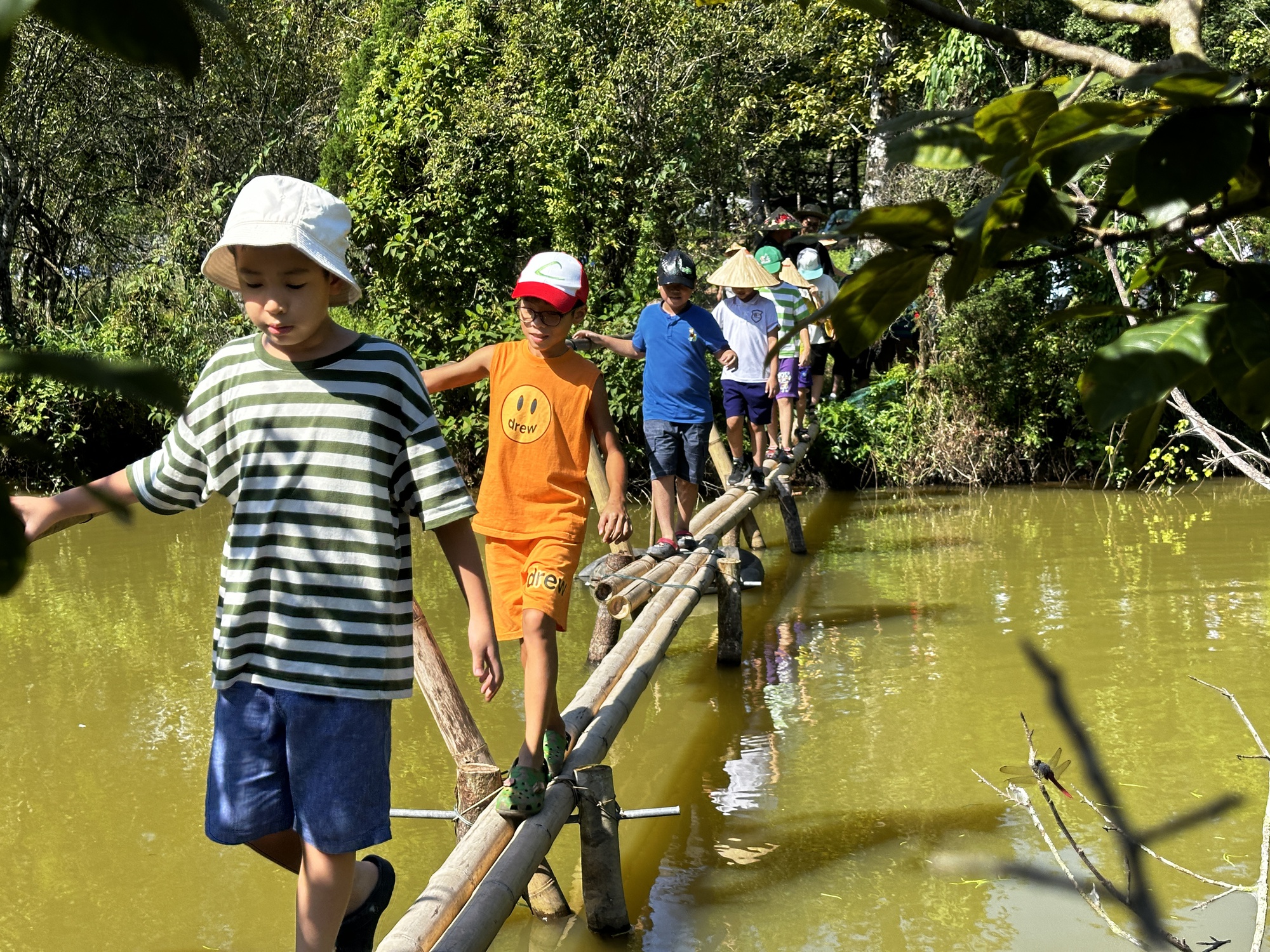 return-to-yen-tu-nuong-village-to-rediscover-the-atmosphere-of-the-old