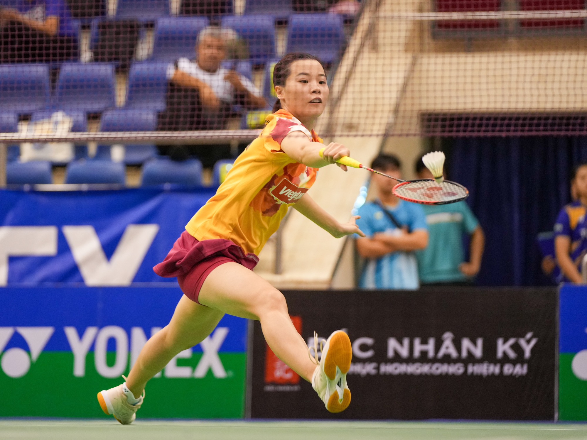 'Hot girl' cầu lông Nguyễn Thùy Linh hạ tay vợt Nhật Bản bằng chuỗi điểm ngoạn mục - Ảnh 1.