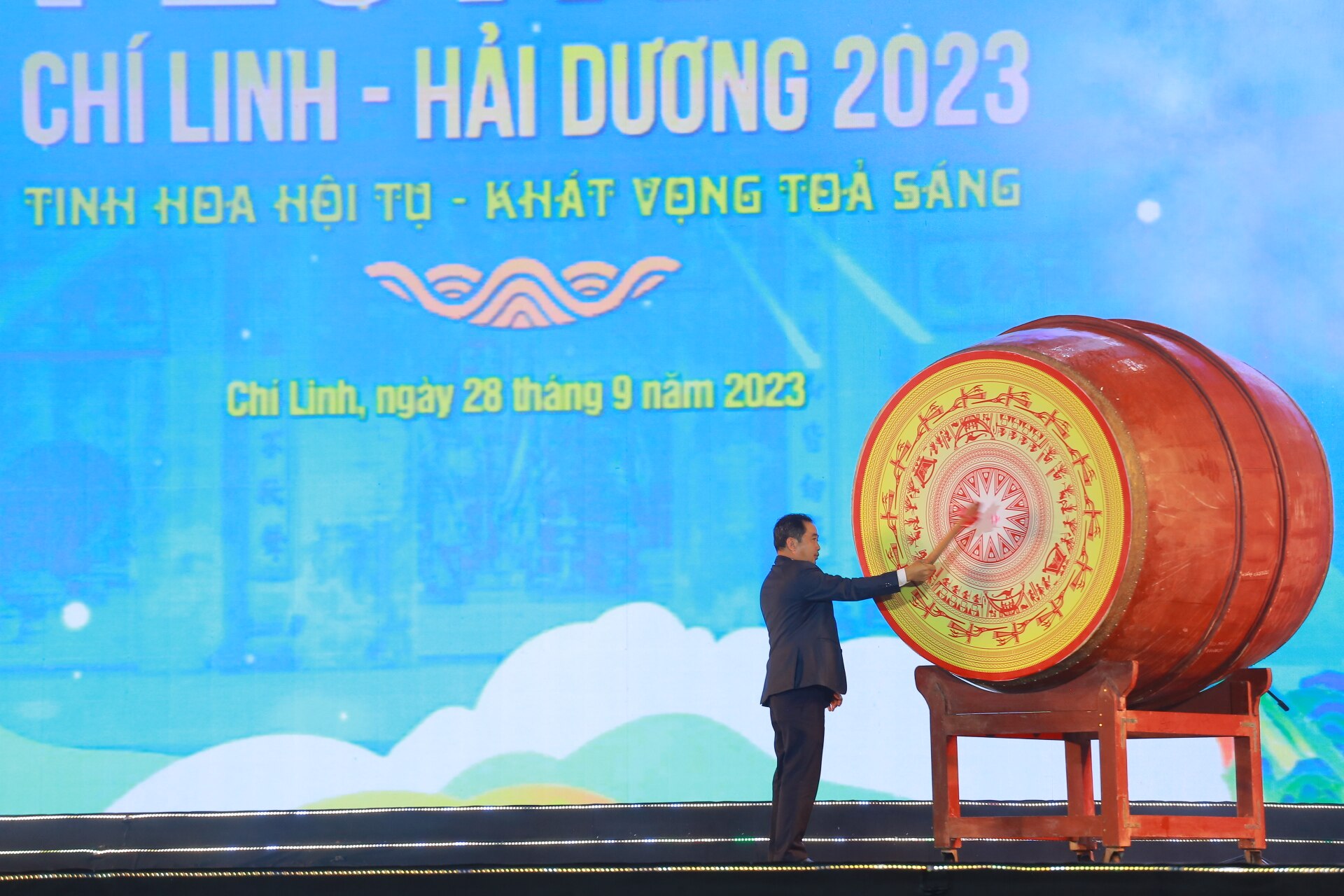 Opening of Chi Linh Festival - Vietnam.vn