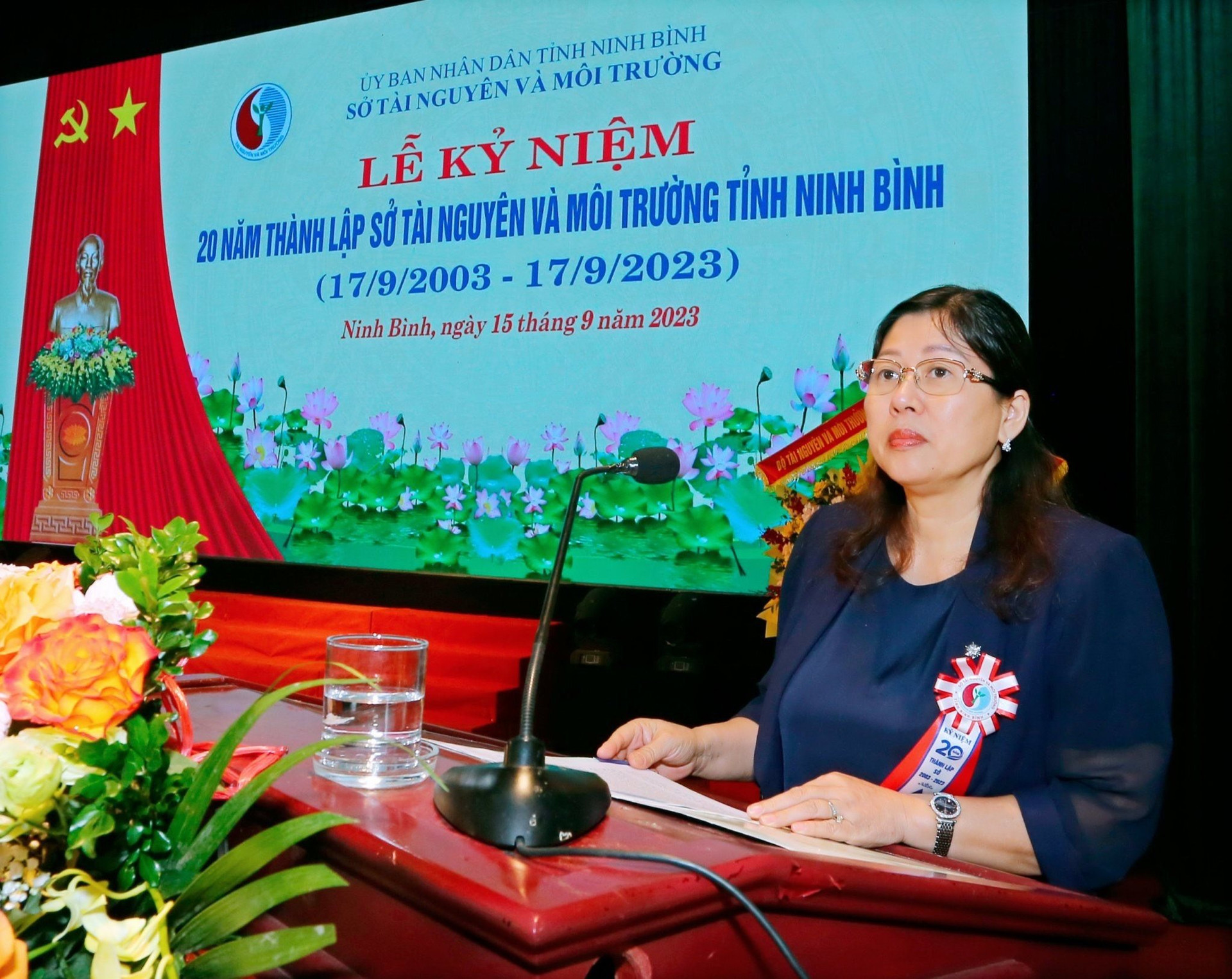 Celebrating the 20th anniversary of the establishment of Ninh Binh ...