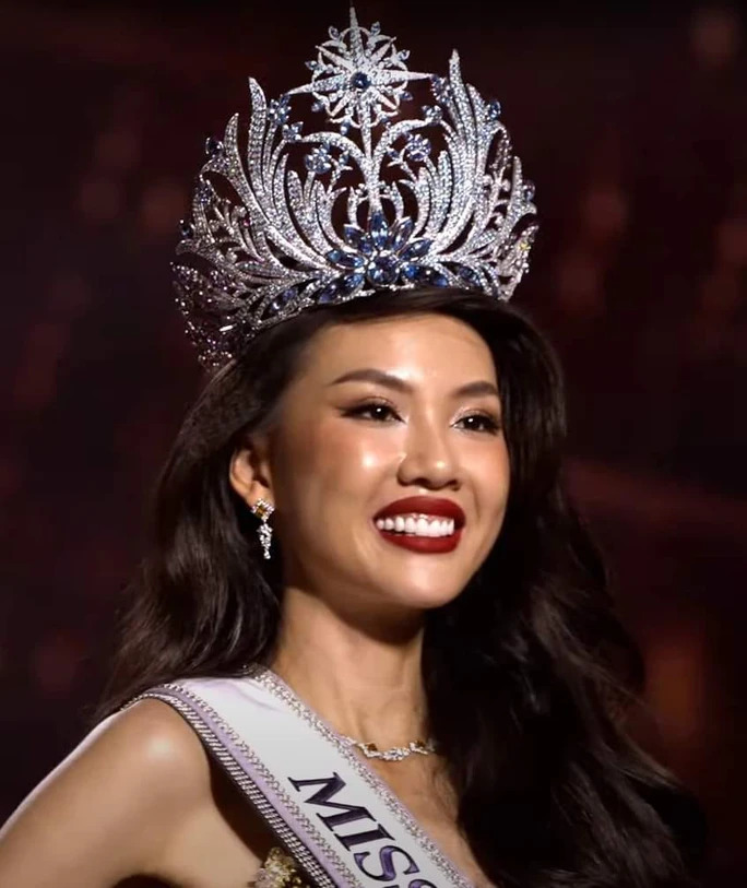 Miss Universe reviews Bui Quynh Hoa's victory - Vietnam.vn