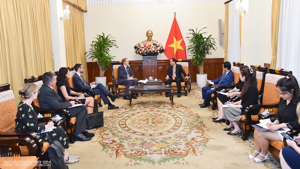 Bộ trưởng Ngoại giao Bùi Thanh Sơn: Việt Nam khuyến khích các doanh nghiệp Anh tăng cường đầu tư