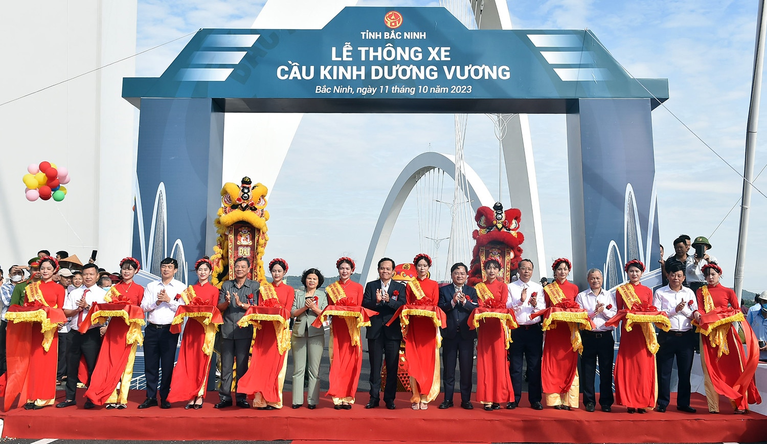 Inauguration of the highest steel arch bridge in Vietnam - Vietnam.vn