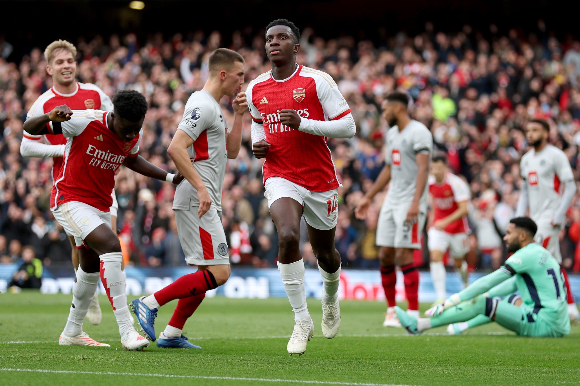 Nketiah Scores Hat-trick, Arsenal Won't Let Tottenham Sit Still At The ...