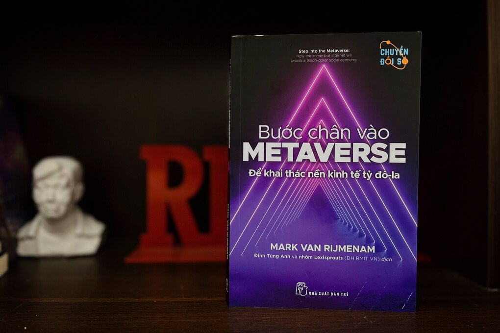 Step Into the Metaverse: How the Immersive Internet Will Unlock a  Trillion-Dollar Social Economy (Paperback)