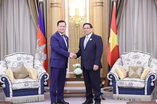 Thủ tướng Chính phủ Phạm Minh Chính gặp Thủ tướng Campuchia Hun Manet