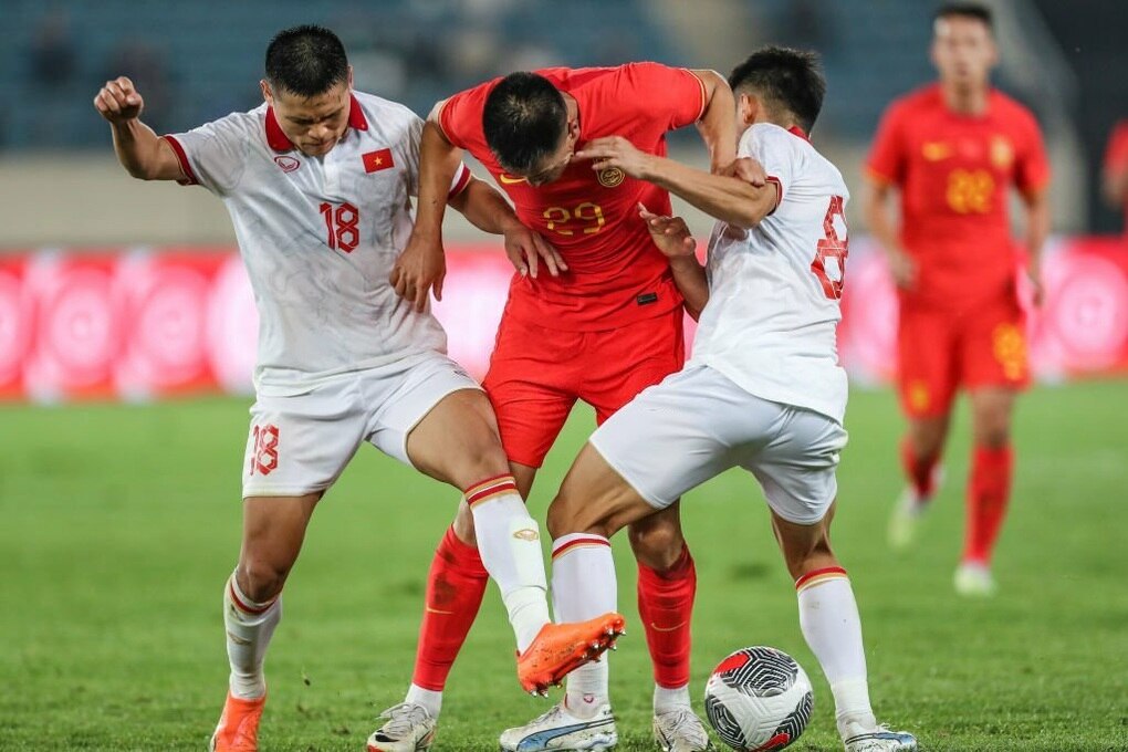 Báo Trung Quốc bình luận sau khi đội nhà đánh bại đội tuyển Việt Nam - 1